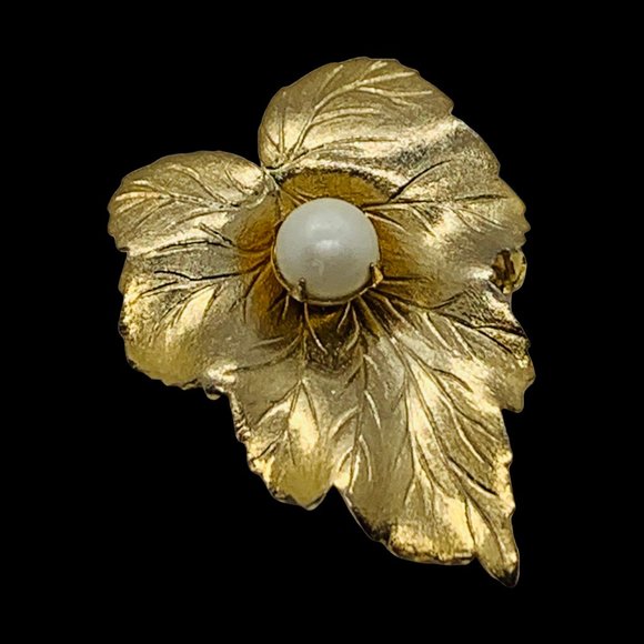 Vintage Sarah Coventry Gold Leaf/ Pearl Brooch - Picture 3 of 8